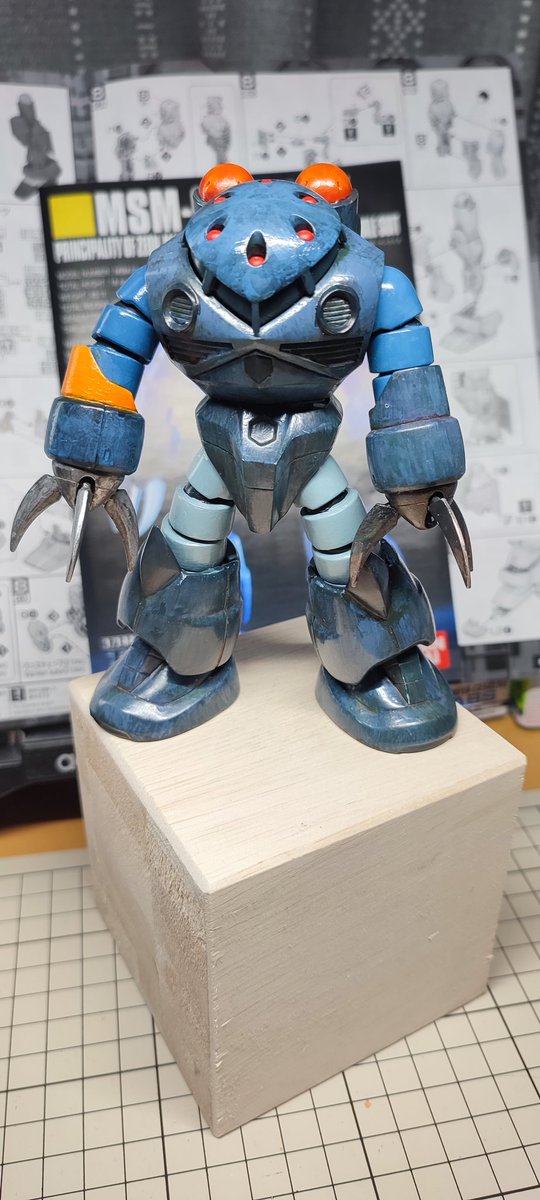 次はステッカーだ