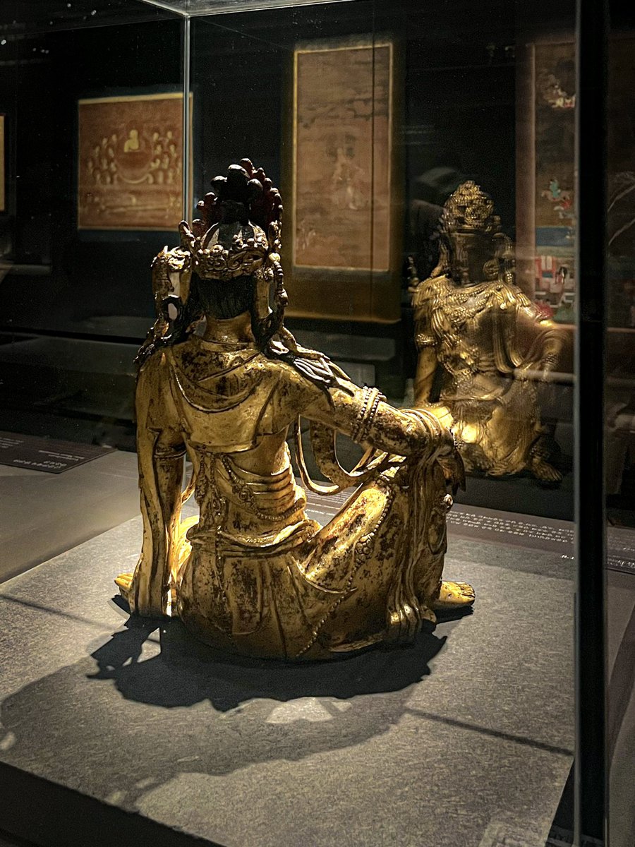 맞아 이 관음상 실제로 보면 뒷모습도 아우라 미쳤음