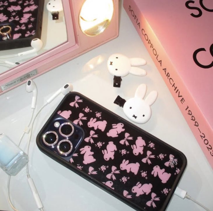 bubblebleeble's tweet photo. [พร้อมส่ง] Wildflower Case ❣️Sale❣️
Pink Bunnies (iPhone 14 Pro) 
🐰 500 รวมส่ง https://t.co/IhaoreVrtW
