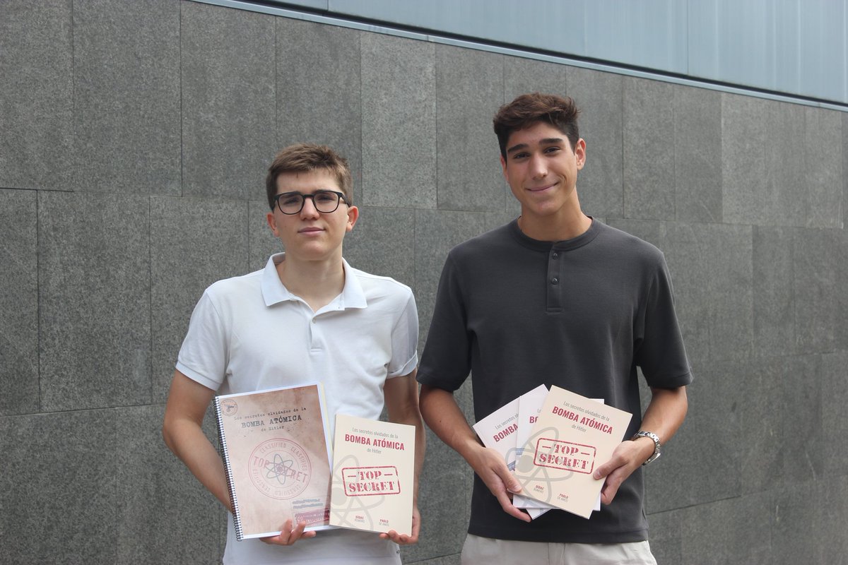 📚👏 Felicitats, Pablo de Amos i Dídac Romero! 

Dos exalumnes del Col·legi Mare de Déu del Carme han convertit el seu Treball de Recerca en el llibre "Els secrets oblidats de la bomba atòmica de Hitler", ja a Amazon.

Curiositat, esforç i passió que inspiren Terrassa!