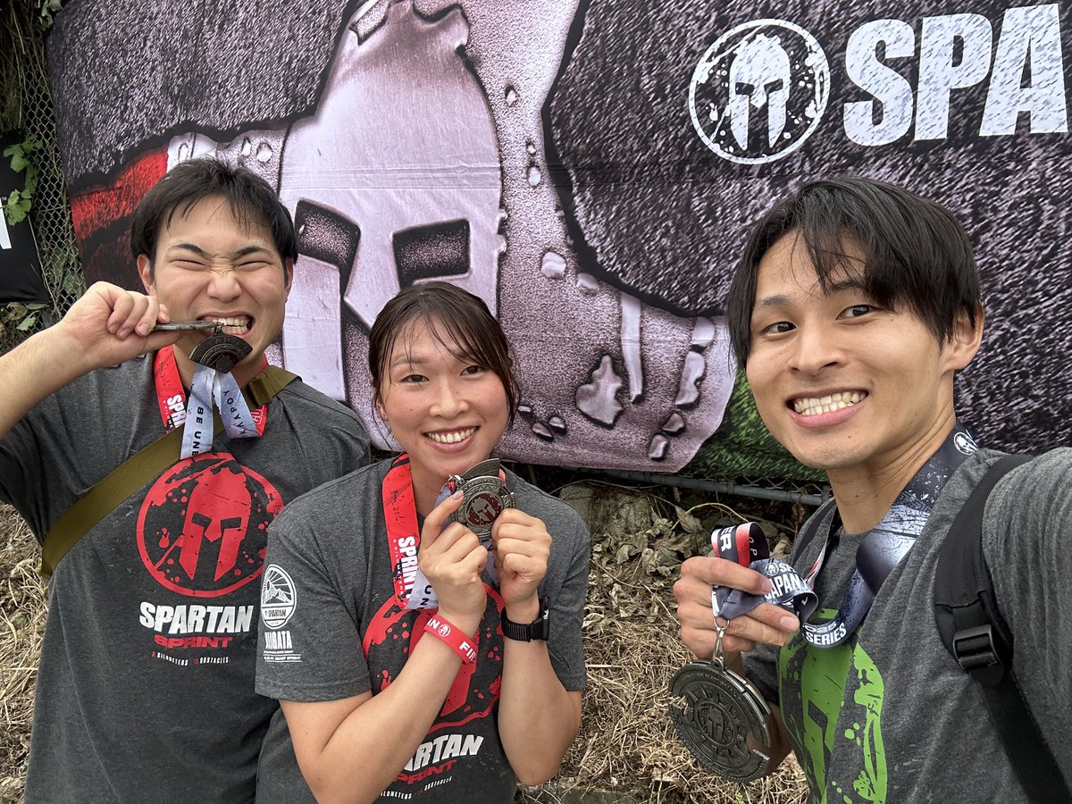 watanabe654147's tweet photo. 本日スパルタンレース初のBeast、
足のあらゆる筋肉を攣り尽くしまたが、気力でなんとか完走しました🔥
大きな挑戦をまた1つ達成できました💪
どれだけ辛くてもやり切る力は何事にも活きるはず！

一緒に新潟来て走ってくれた仲間にも大感謝です✨

#スパルタンレース  #ガーラ湯沢 #ビースト https://t.co/jthbXKA7NK