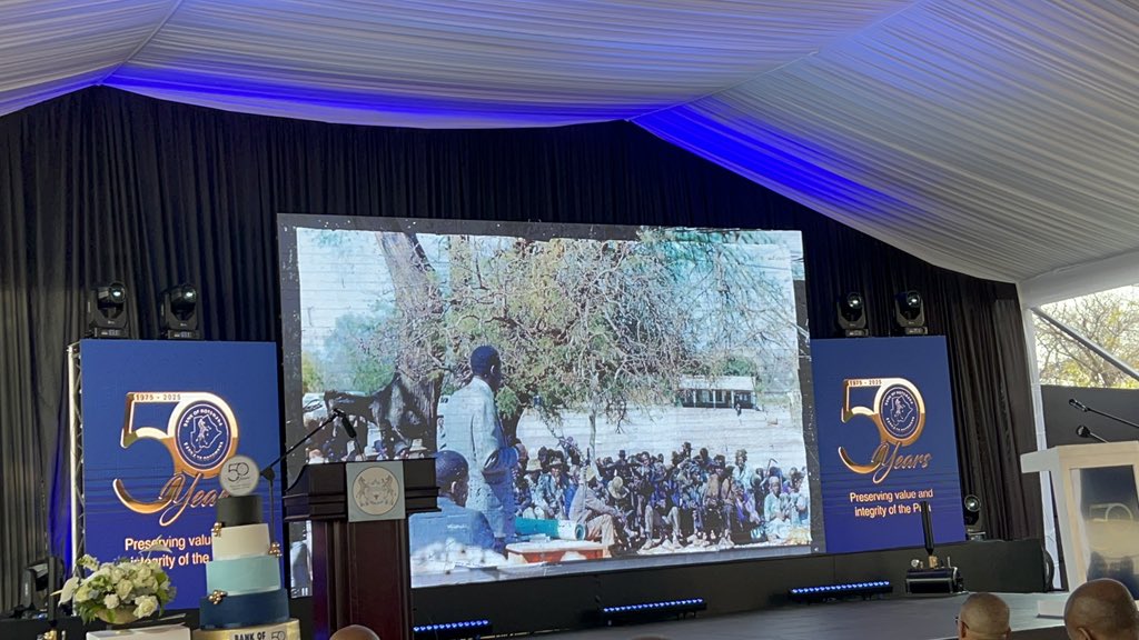 Liang Wang tweet media