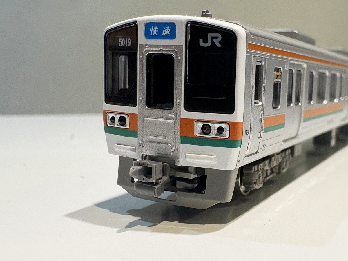 211系に使用するカプラーアダプターCただいま在庫ございます。KATOの