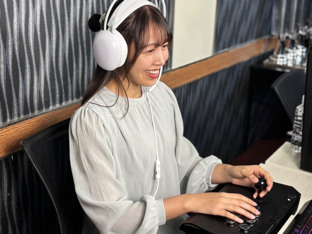 neoliaokinawa's tweet photo. eスポーツカフェNeoliaではゲーミングPCを完備しており、仲間とワイワイ盛り上がるパーティーゲームから、真剣なオンライン対戦まで、最高の環境で楽しめます。

貸会議室や貸し切りもできますので、イベントやオフ会にも最適です。

ご利用方法やご相談は、DMまたはお電話でどうぞ！

#eスポーツ https://t.co/71uafKEV22