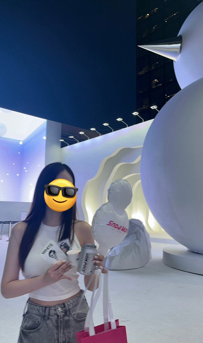 3tarashirenkon's tweet photo. 推し活記録✍🏻
母とソウルで⛄️🇰🇷
良すぎた〜🥹
#SnowMan #스노우맨 #SnowMan_1st_POPUP #SnowManInSEOUL https://t.co/m3kHkMmcsE