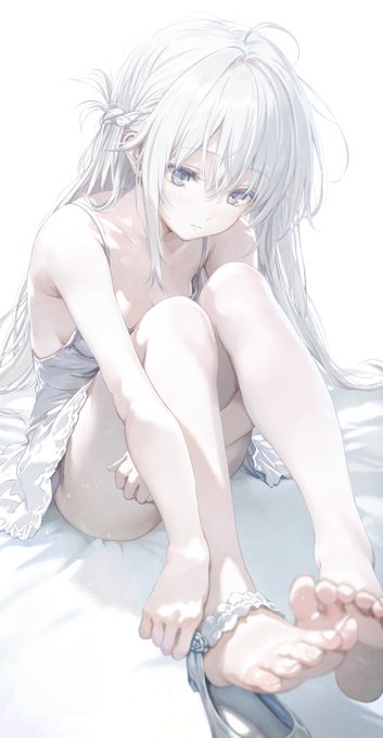 ゆっくりぬぎぬぎしてる子 