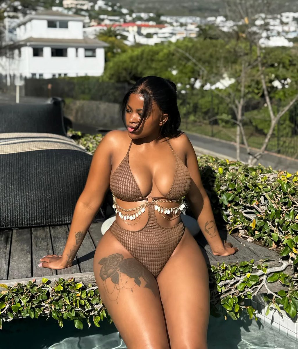 diaryofAliyah🍒 tweet media