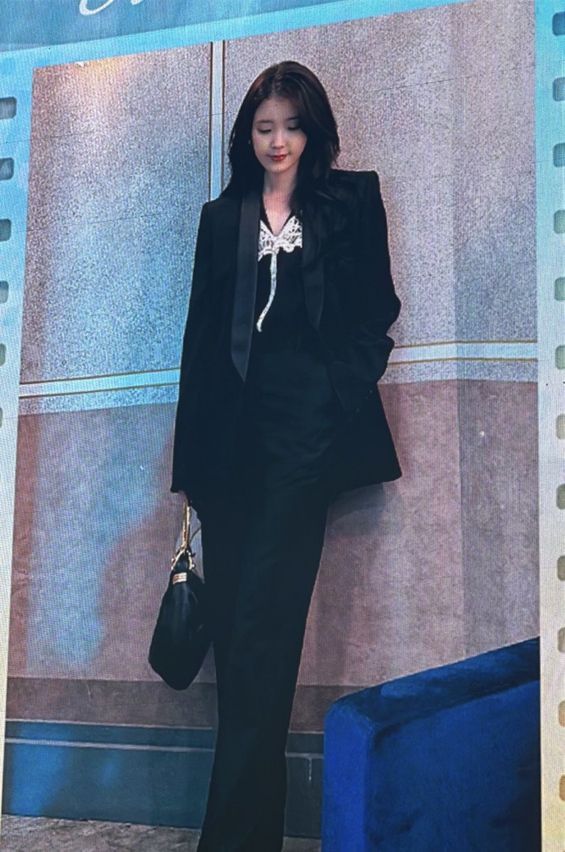 21세기 대군부인 희주 사진 스포 해줬는데
ㅁㅊ거 아니야 …….???? #아이유