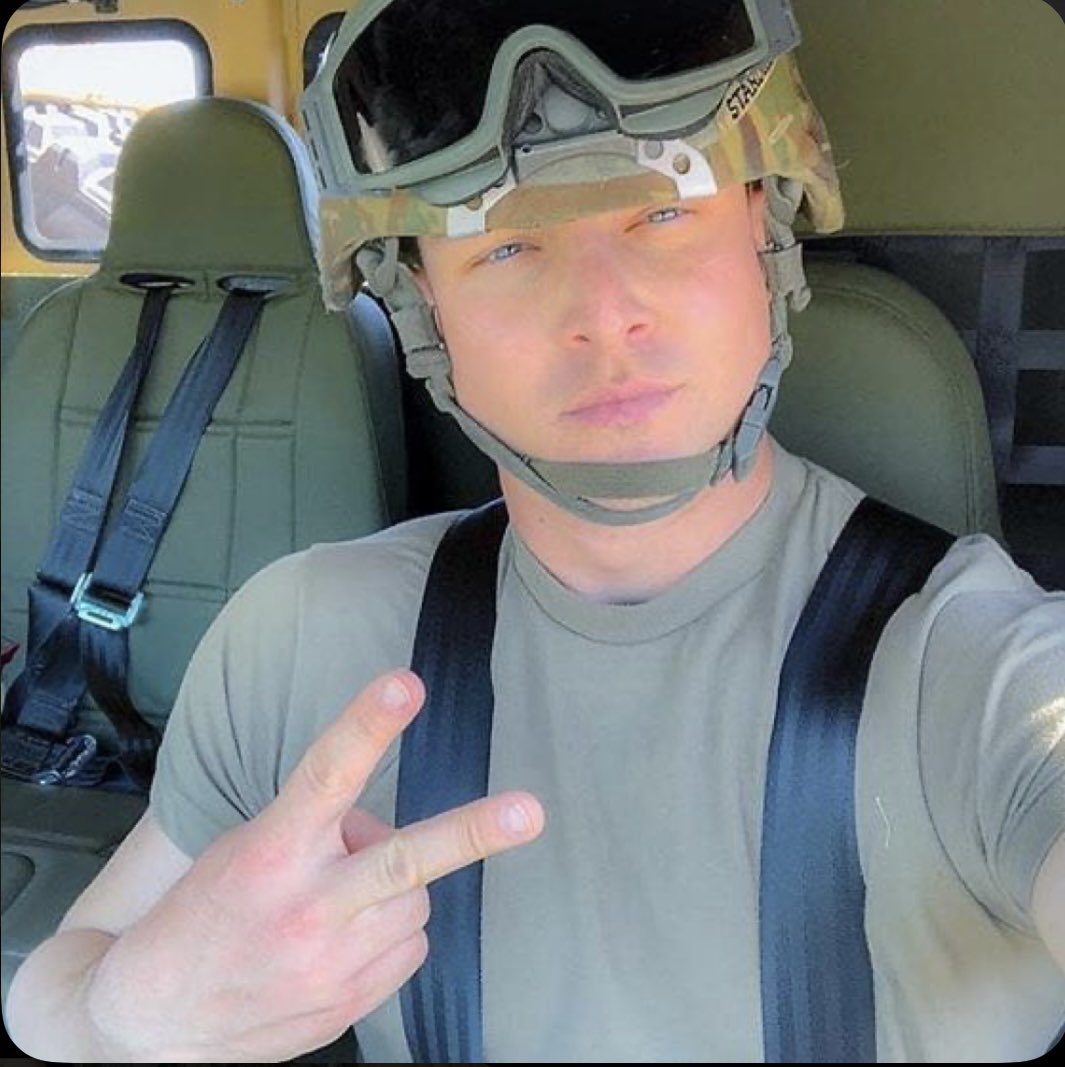 Alvienzero's tweet image. Not just a uniform, it’s a commitment🦾