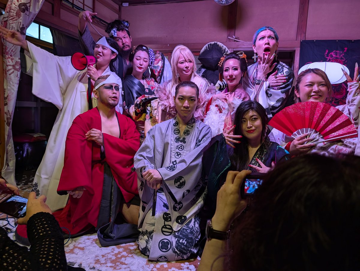 68hyperd's tweet image. 今日は極上世界、NEO忠臣蔵を観劇。舞台演劇観に行くことがほぼないんですが、非常に楽しめました。かおりさんのEndlessBasis凄く良かった😄 ＃益子寺かおり