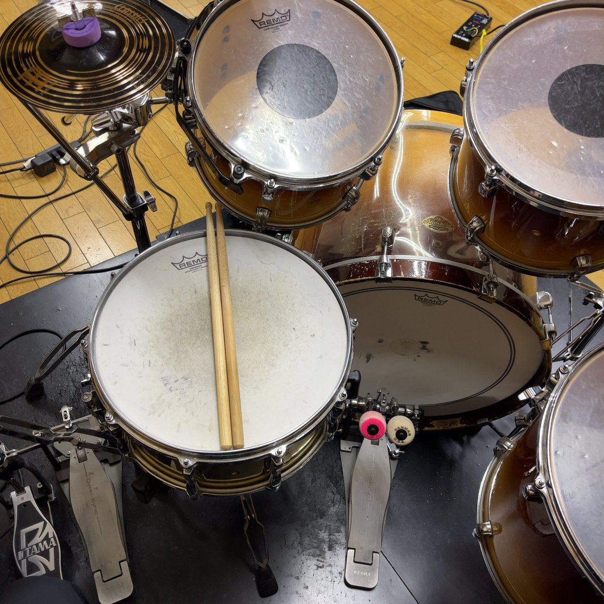 takerundrums's tweet photo. トルテさんリハでした🥁✨
こちらもいい感じに合わせられたと思います👍
当日ま��に細かいところ調整してしっかり叩くぞー✊‼️

#talltale https://t.co/4Ch1pazEQc