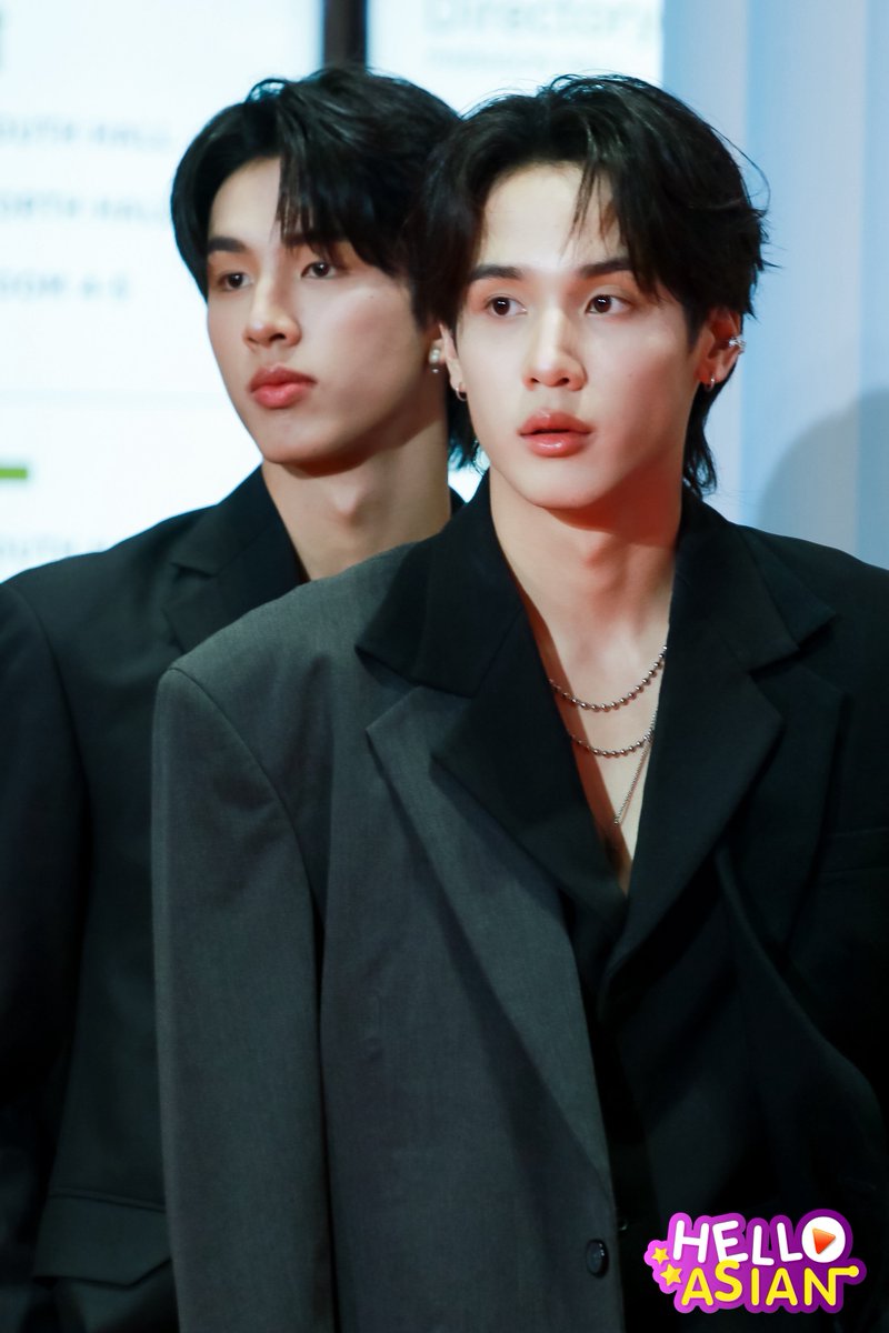 Hello_asian's tweet image. “เซิร์ฟ-จาว่า” ร่วมเดินพรมแดง ในงาน FEED X KHAOSOD AWARDS 2025
#FeedxKhaosodAwardsxSJ 
#FeedxKhaosodAwards2025 
#javabh #swensurf #surfjava 
#FeedKhaosodAwards