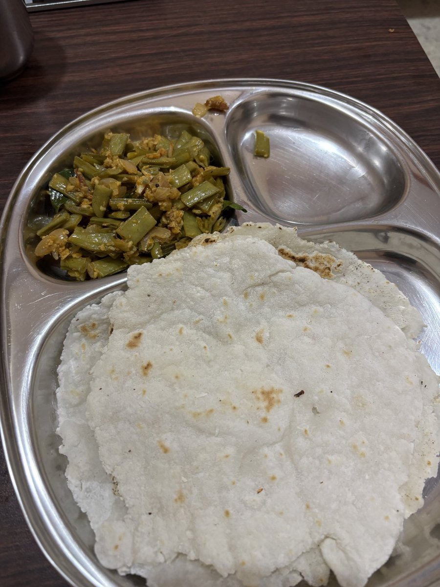trawlermen's tweet photo. Got this Malnad style Akki rotti cuisine rite 1st time.
I guess it’s in the DNA 😃 https://t.co/MJ2nXwbttF