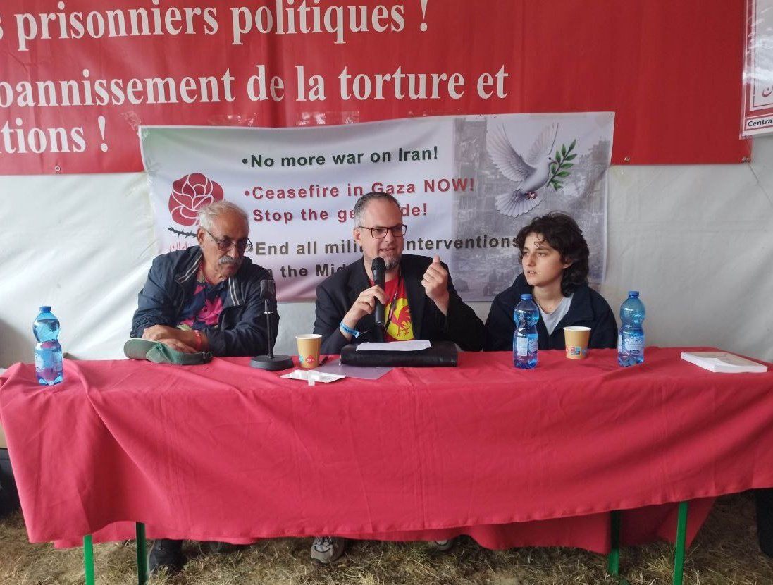 #13Sep Durante la Fiesta del diario L'Humanité en Francia se desarrolló el Foro "Qué pasa en Venezuela". Un espacio de análisis sobre la crisis política, la situación de los trabajadores y los retos de las organizaciones políticas, sindicales y sociales del campo revolucionario.