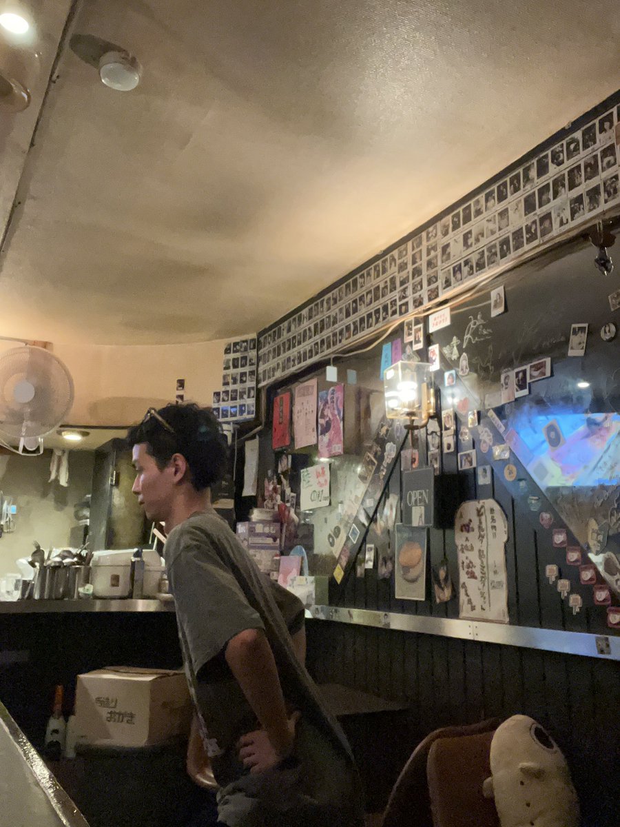 スケがおでかけしてます！
店内俺だけなのでスクワットしてました！！

脚に効く酒ください