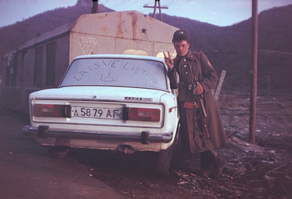 Lithuanian serving in the soviet army in Azerbaijan with the written text by him on the window "Freedom for Lithuania" and drawing of Columns of Gediminas, 1987.