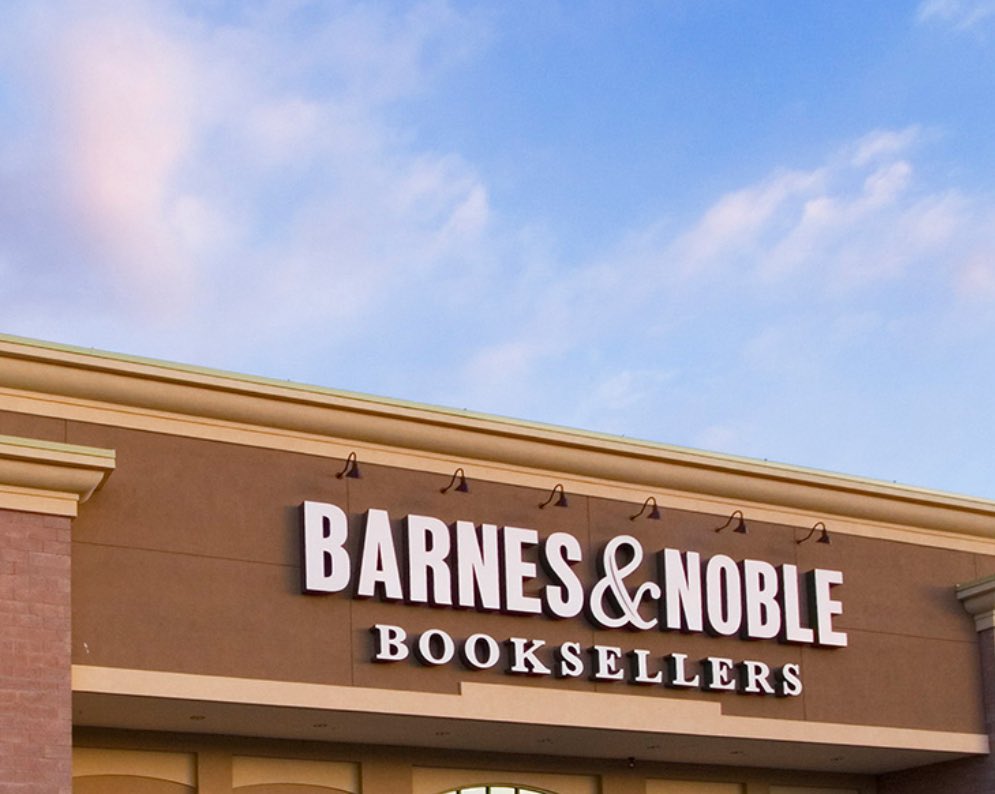 IanJaeger29's tweet image. I am calling on Barnes and Noble to remove all Stephen King books from their shelves after his post about Charlie Kirk.