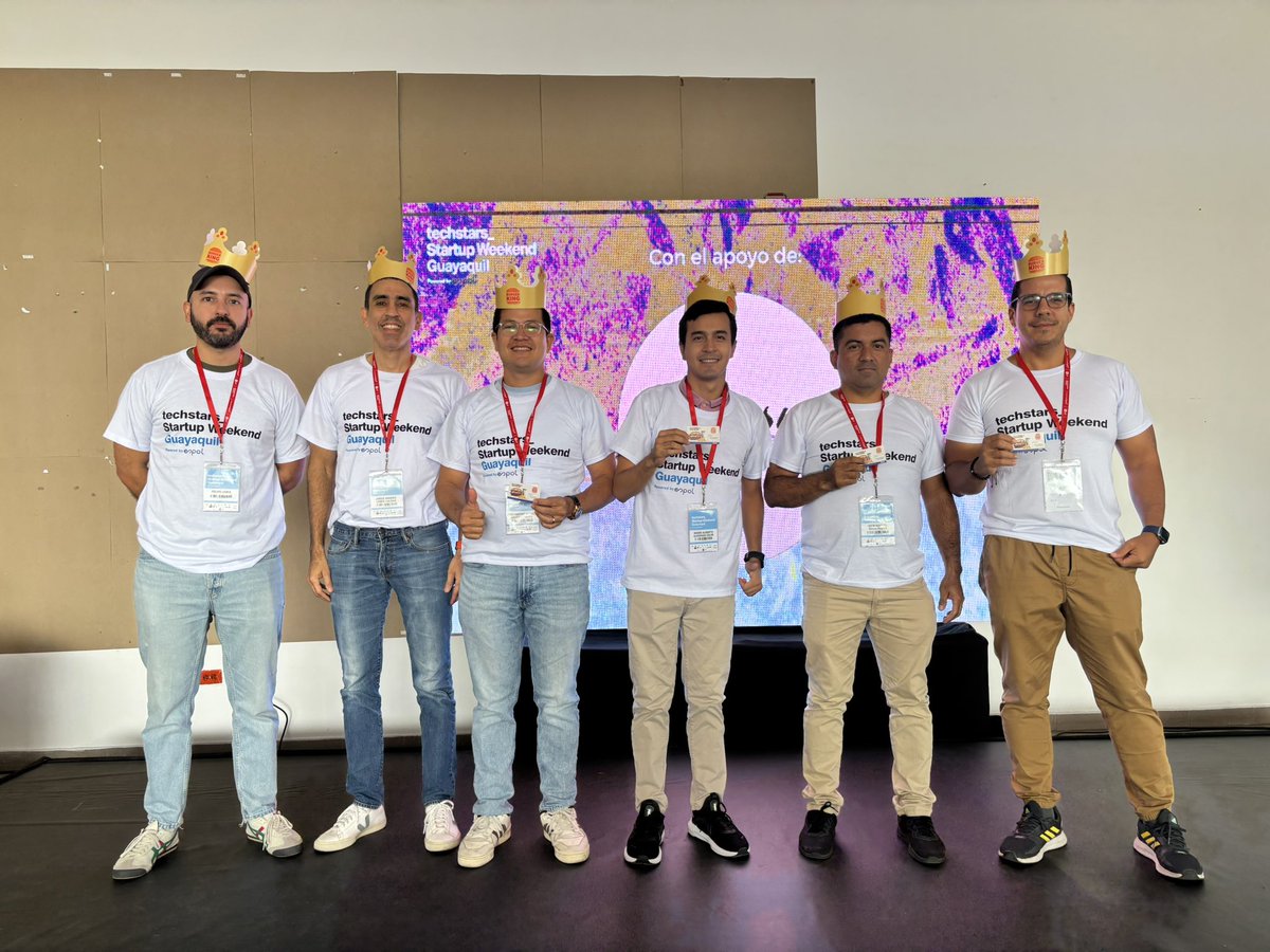 i3labespol's tweet image. #StartupWeekend Día 2 | Iniciamos la jornada con un delicioso desayuno gracias a nuestros sponsors #LaChilenita y #Bapiñex.
Nuestros participantes ya conformaron sus equipos y comenzaron con los primeros talleres, preparándose para trabajar en sus ideas.
#swguayaquil #i3labESPOL