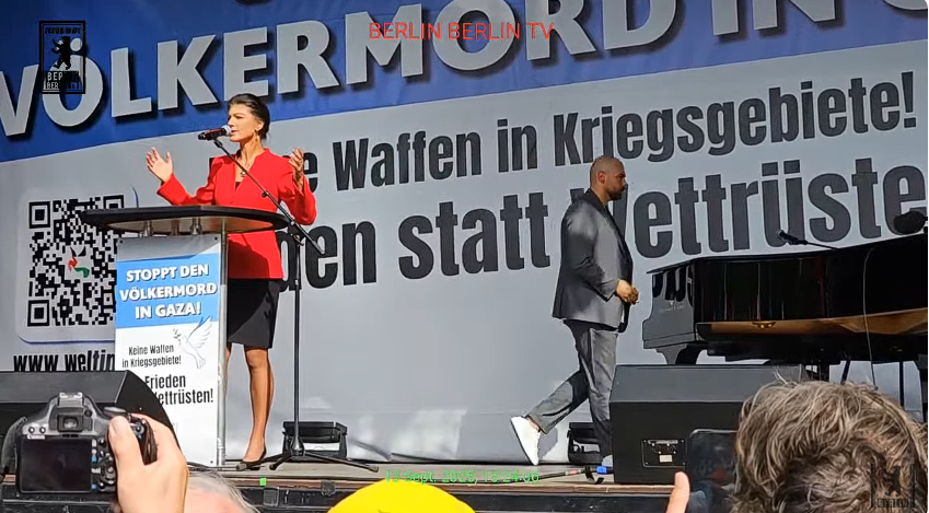 Wagenknecht in Berlin:
„Wer unbedingt in der Ukraine kämpfen will – ja dann machen wir ein Bataillon mit den Kiesewetters und Hofreiters.“ Riesiger Jubel im Publikum.

Keine Partei in Deutschland fordert einen Kampfeinsatz deutscher Soldaten in der Ukraine.
#B1309