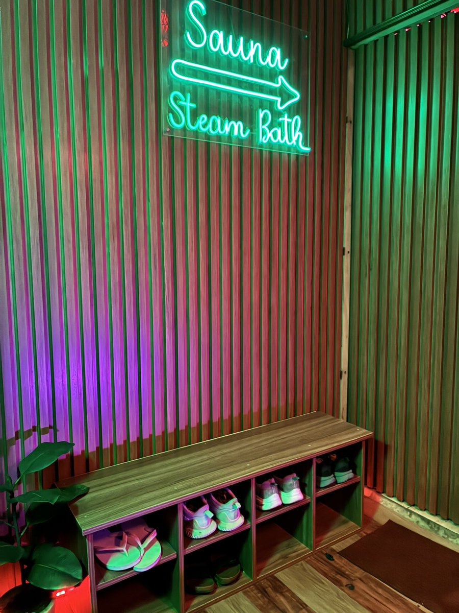 HolyArchKnight's tweet image. Only Legend Knows 🤣😂

Nakapamasahe na rin sa wakas!