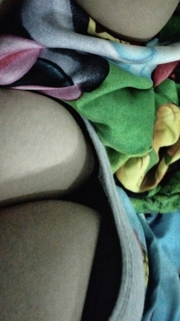 nmqzzz's tweet photo. เหงา #imgforเงี่ยน https://t.co/uMM8cVZeLk