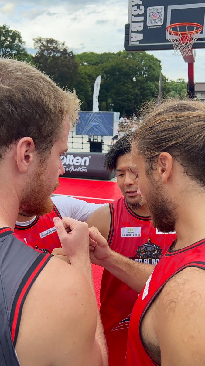 頑張ってる、めっちゃ頑張ってるんよ
でも、もっともっと強くなるって知ってるしね
だから言い続けるよ
もっと頑張れ、もっとやれ！って😤💪🔥