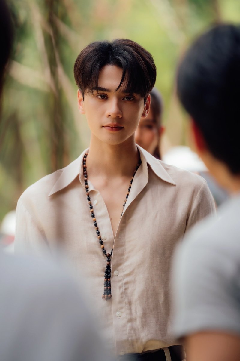 มายืนรอมองคนแถวนี้แล้วครับ
ขอเสียงคนรอดูเขมจิราต้องรอดหน่อยครับ
เริ่มครับ Khemjira The Series EP6
#เขมจิราต้องรอดEP6