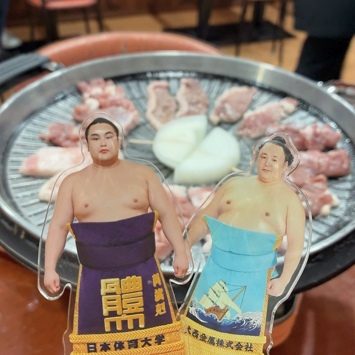 fantasy_okami's tweet photo. 相撲前夜祭in新大久保!
鴨肉の焼肉、合鴨の燻製…と鴨🦆尽くしからーのカロリーの大暴力💥🤛💥
#合鴨肉専門店サムソンネ
#MACAPRESSO https://t.co/tJvTU3xXsq
