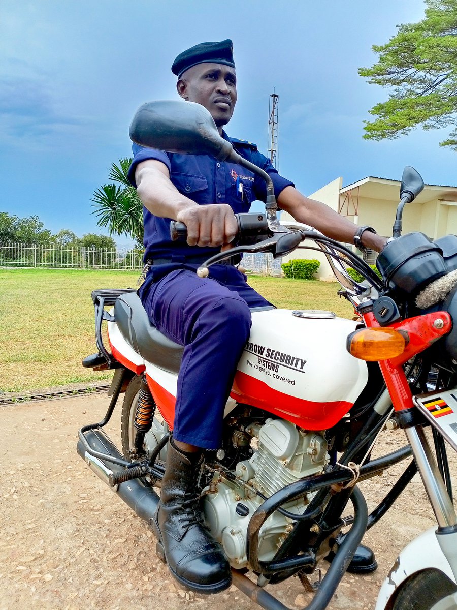 arrowsecurite's tweet image. At Arrow Security Systems, Our supervisors embody discipline, professionalism, and readiness. Fully equipped and dedicated, they stand prepared to safeguard our clients with unwavering commitment. 
#Arrowsecurity #professionalguardservices