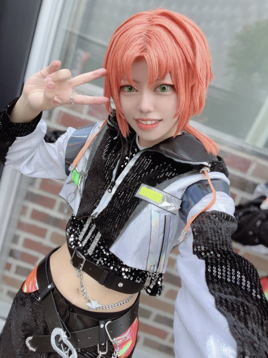 Le_de_lys's tweet photo. もーどでぃーレオくんでした🧡❇️ダンスも衣装も過去一限界挑戦だったけどみんなで輝けて楽しかった〜!!😭✨このメンバーでほんとに良かった最高🥹‼️
ステージ見てくださった方、お話してくださった方ありがとうございました🥰
#DBREAK
#あつコス #あつコス05 #コスミート https://t.co/8wKjhYq4mq