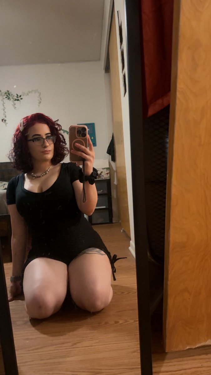 kanyeismyjesus's tweet photo. Good bye red hair…hot girl summer is over :/ https://t.co/KHlhqxzT4W