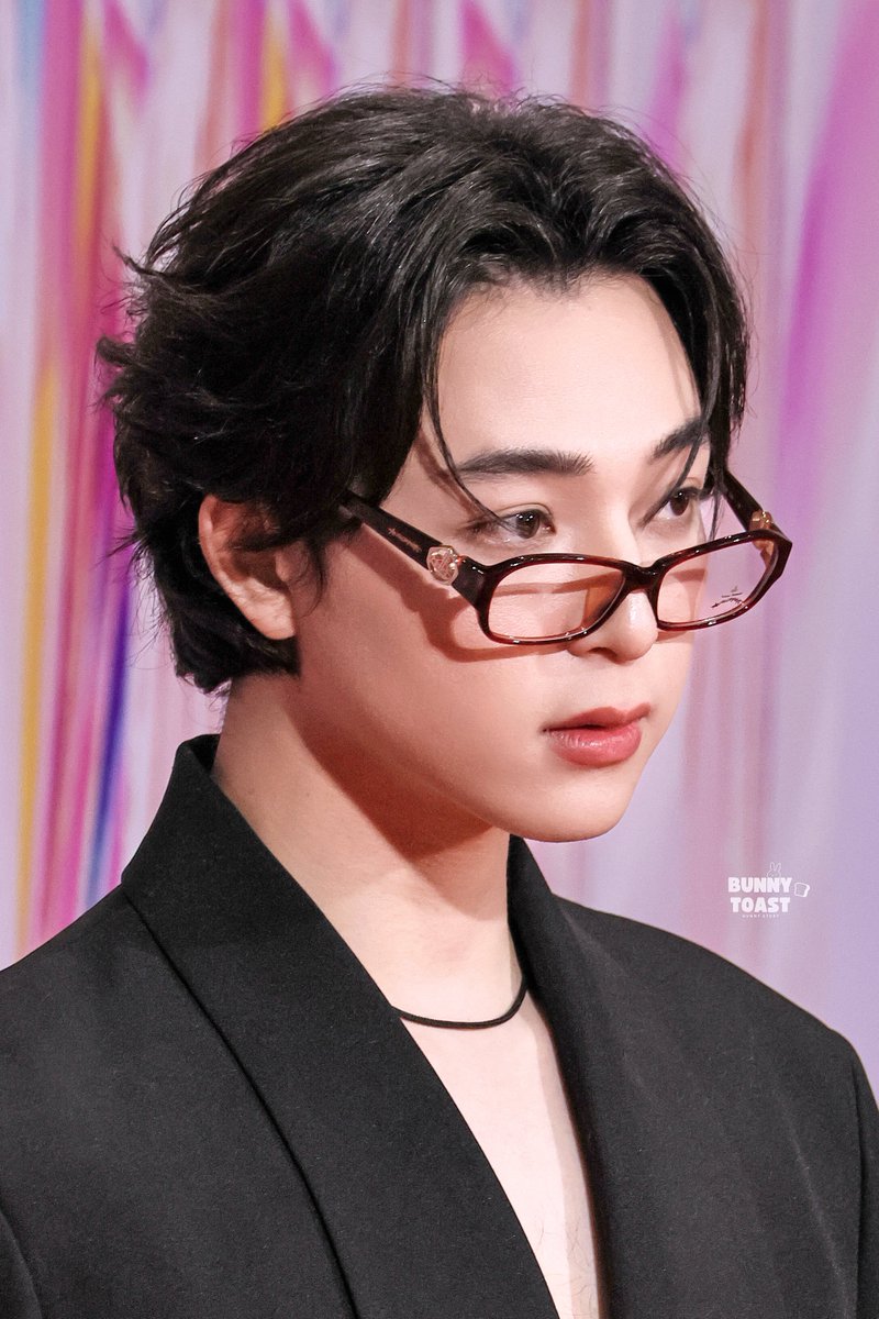 สามารถปริ้นรูป แล้วเอาขึ้นหิ้งบูชาได้มั้ย คือสวยสง่า เหมาะแก่การกราบไหว้บูชามาก สวยมาก สวยเหมือนไม่มีจริง สวยเหมือนรูปวาด แต่นี้คือคน คนจริงๆอ่ะ 🥹

BAS FEED 2025

⸝⸝ <a href="/basjtr/">นอนอร์ธ น้องเด๋อเดอะซุย</a>⸝⸝
#FeedxKhaosodAwards2025
#บาสเด็กอ้วนที่แท้จริง
#BasHatsanat #bbasjtr