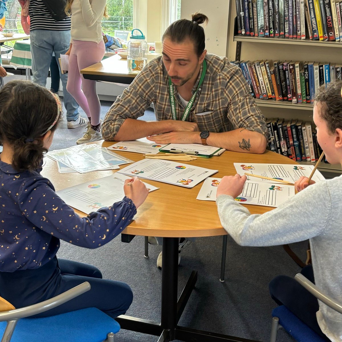 FarnhamLibrary's tweet photo. Another massive THANK YOU to Adam Gary (The Surrey Poet Laureateship) and Hive Helpers (and Brenda the bee 🐝) for visiting us today as part of our special #StoryGarden Summer Reading Challenge finale event!

#TheReadingAgency #SRC2025 #SurreyLibraries #FarnhamLibrary #Library https://t.co/LB7KqZlk5V