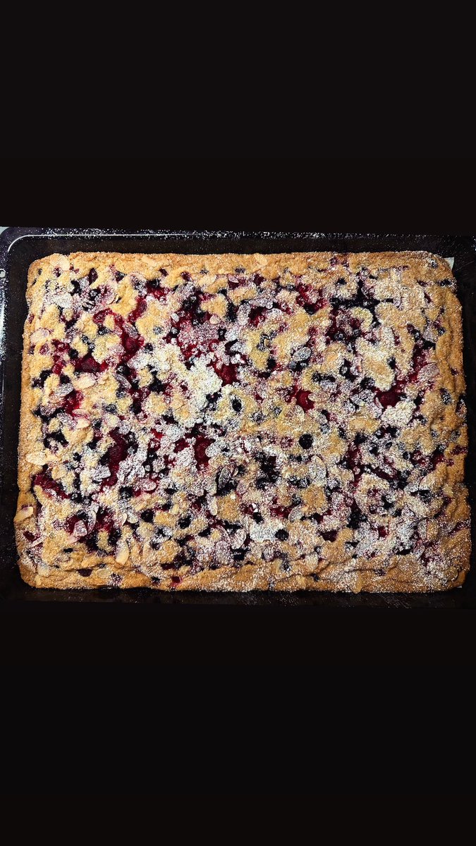 zerebotan's tweet image. Very delicious 😋

#berries 
#blackberry
#COOKIE 
#BlueBerry 
#Sweden
