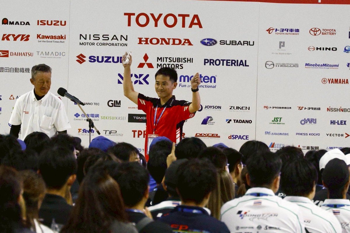kitformula's tweet photo. 表彰式では、多くの賞を受賞しました！

動的審査_____
アクセラレーション2位🥈

静的審査______
プレゼンテーション1位🥇
コスト3位🥉

特別賞_____
PR賞1位🥇
MathWorks賞2位🥈
完走賞

#学生フォーミュラ日本大会2025 
#学生フォーミュラ
#KITC08 https://t.co/tv3WbAA5il