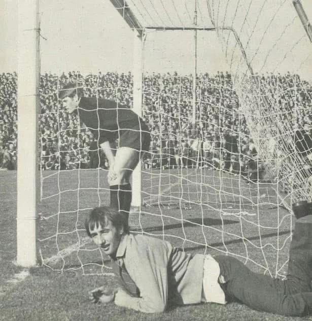 VoiceAyr's tweet image. September 13, 1969…Somerset Park’s greatest ever game. 

Ayr United 2-1 Rangers in front of a crowd of 25,225 as goals from Cutty Young and Jackie Ferguson earned the Honest Men an iconic victory.