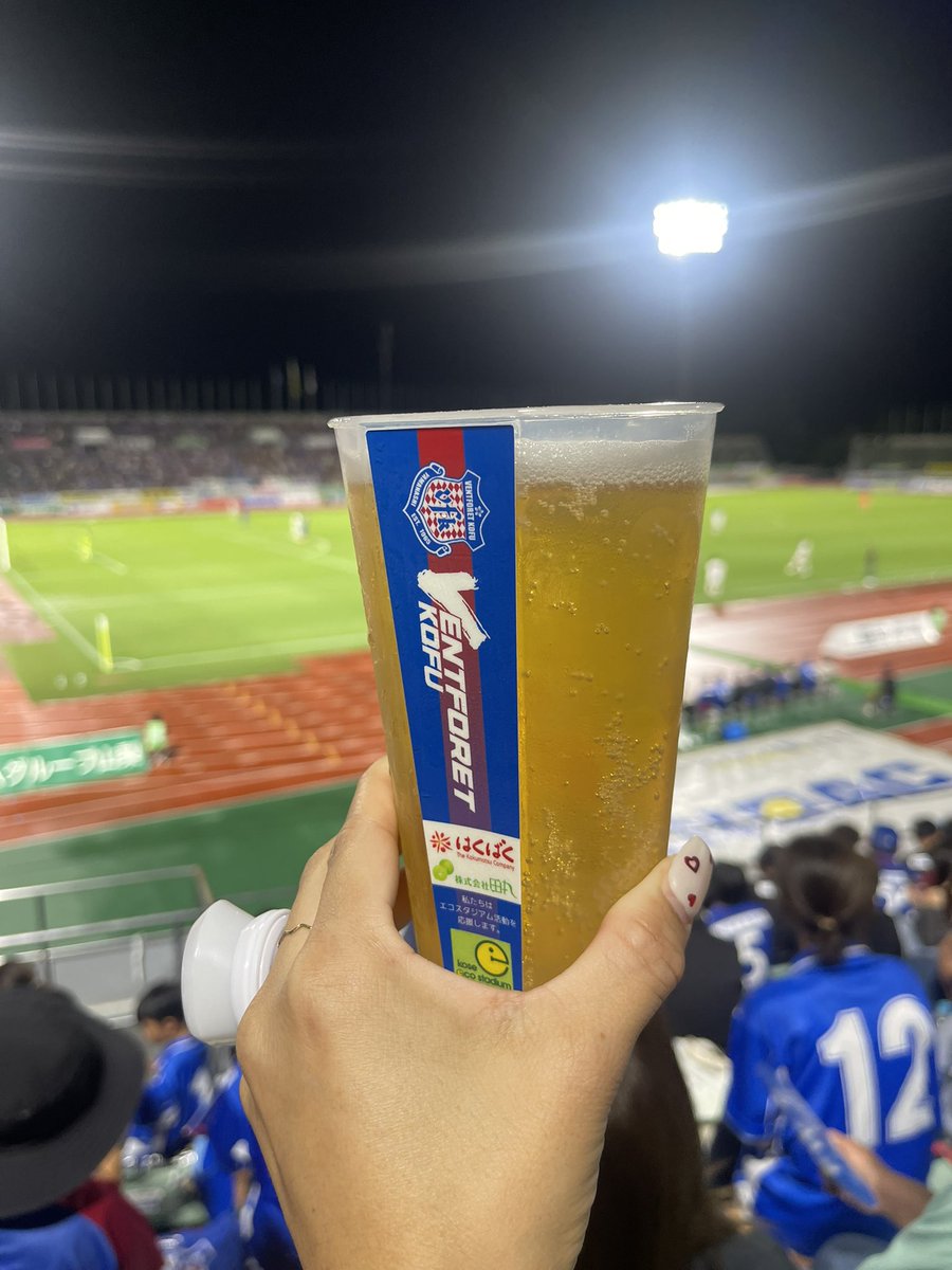 blueblueblue85's tweet photo. 今日はここから🌙

#ヴァンフォーレ甲府 
#vfk https://t.co/CIaQyuFbSu