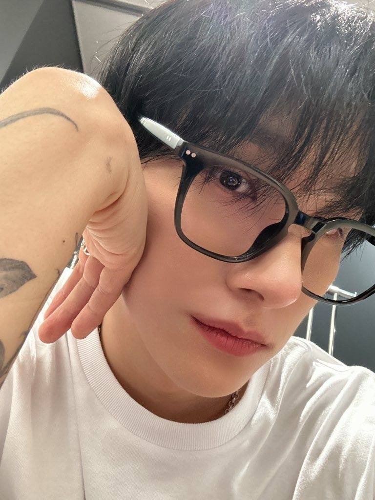 hanaffuuki's tweet image. третий месяц подряд с чангюном🫡

#monbebeselcaday #mbbselcaday #mbbsd #monstax #changkyun #im