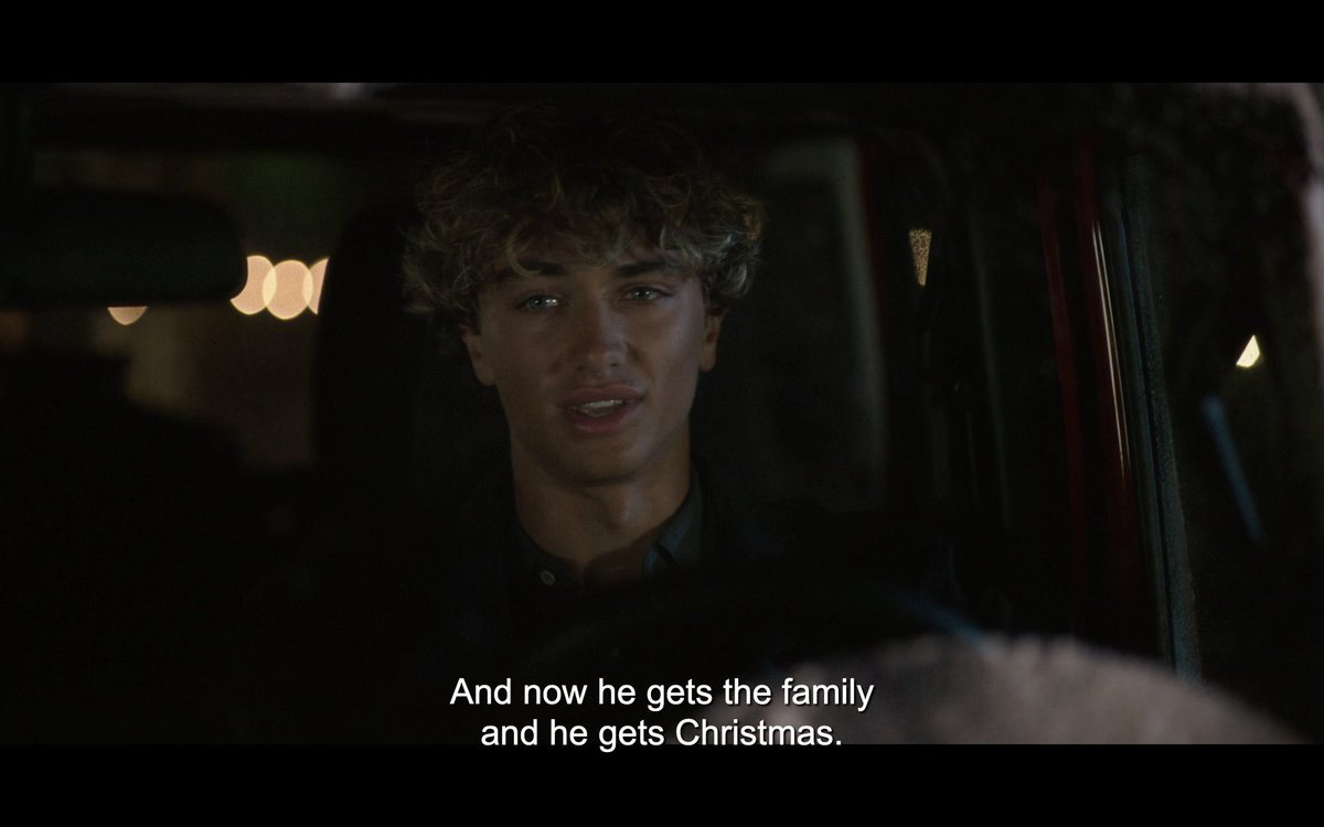 prfctlysabrina's tweet photo. ???? you literally just had friendsgiving with everyone where conrad wasn’t invited and there’s nothing stopping you from going inside for christmas??? https://t.co/lzL86r6OIg
