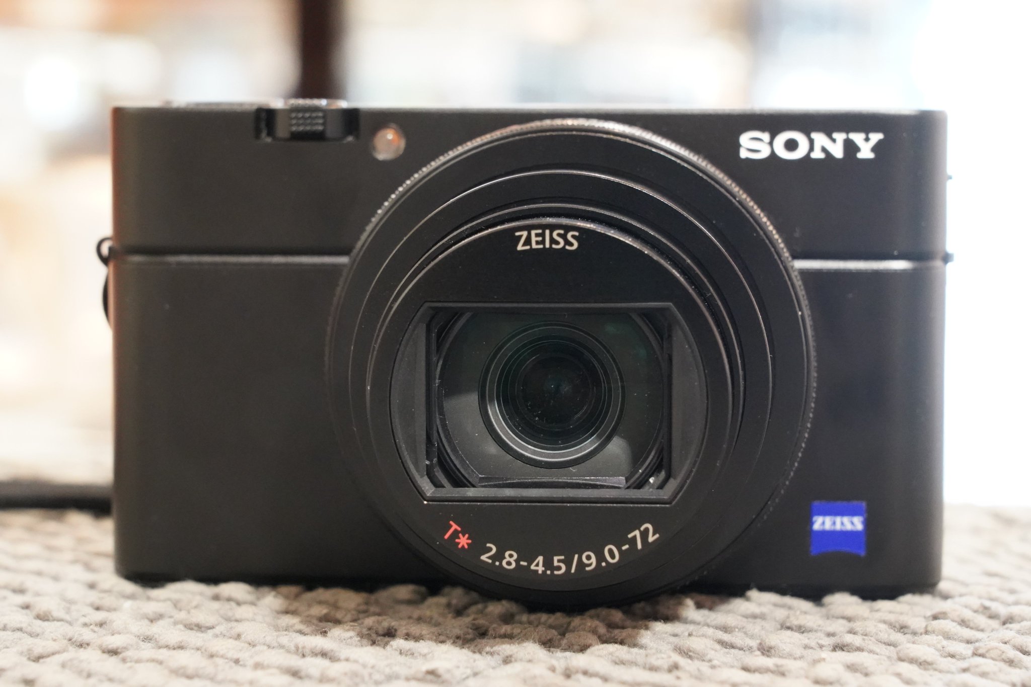 SONYコンパクトカメラ DSC-HX90V 特長 : 光学30倍ズームコンパクト | デジタルスチル