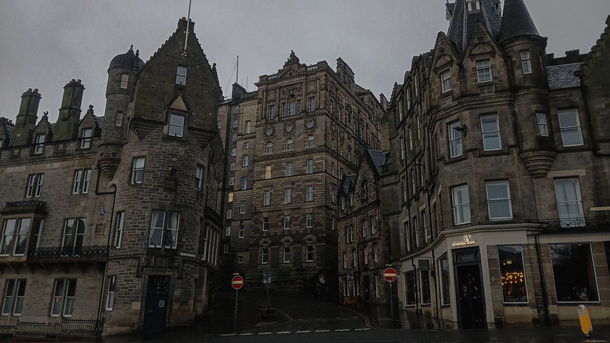 visualsofearth1's tweet photo. Edinburgh, Scotland https://t.co/8qYVfLDoi4