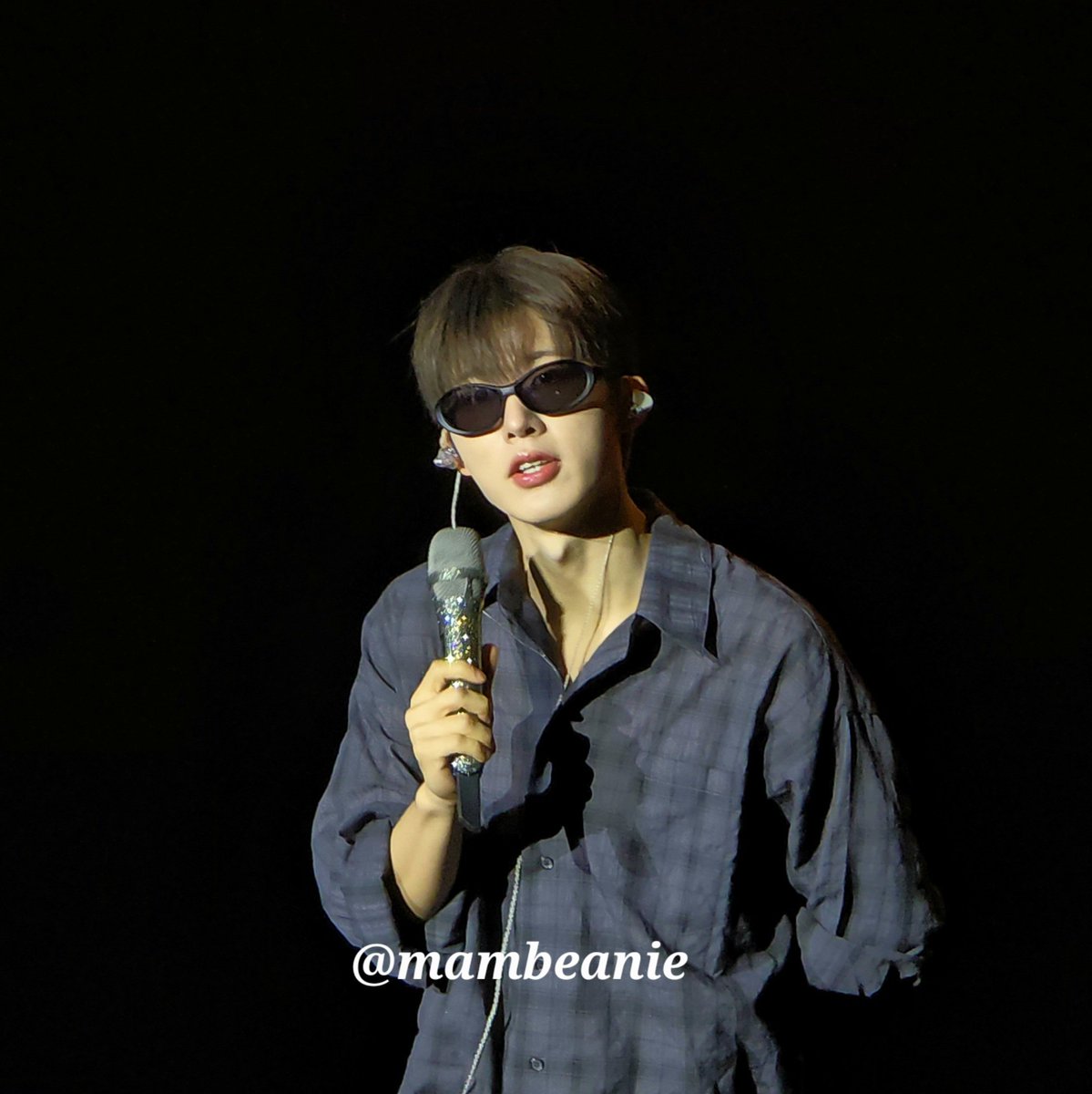 learnnesting's tweet image. 지금 #비아이 가 인도네시아 콘서트 하는 중인데 너무 멀고 돈도 없어서(?) 못 갔어 ㅠㅠ 군대 가기 전 마지막 콘서트라 꼭 보고 싶었는데 ㅜㅠㅜㅠ 😿