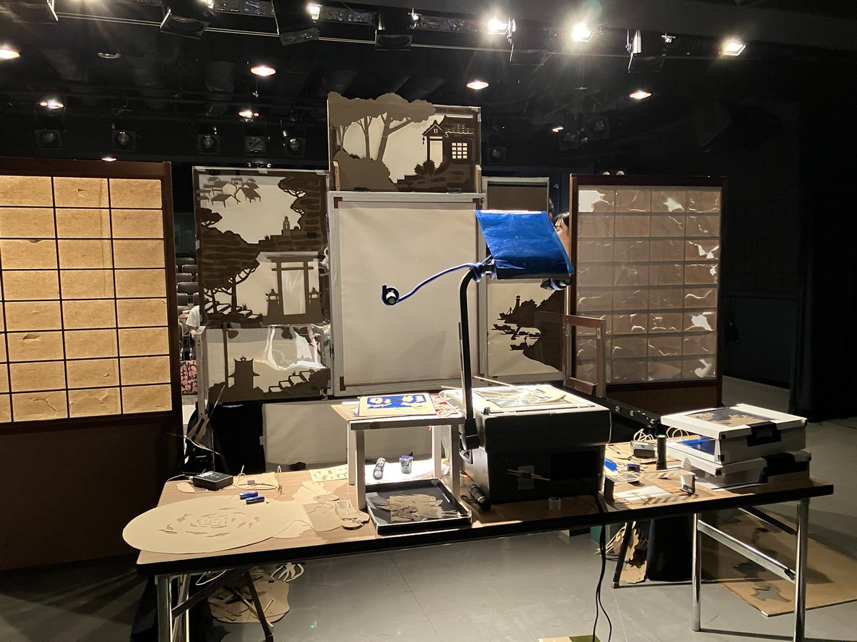 tetuK60's tweet image. 亜細亜の骨『鯨生』2025ツアー‼️
本日は名古屋のひまわりホールで、与那国語と日本語の２ステージでした❣️
キャパ90名の可愛らしくも設備も整った小劇場です。。。
素敵な『鯨生』になりました‼️やはり皆さん、スクリーン裏には興味津々❣️