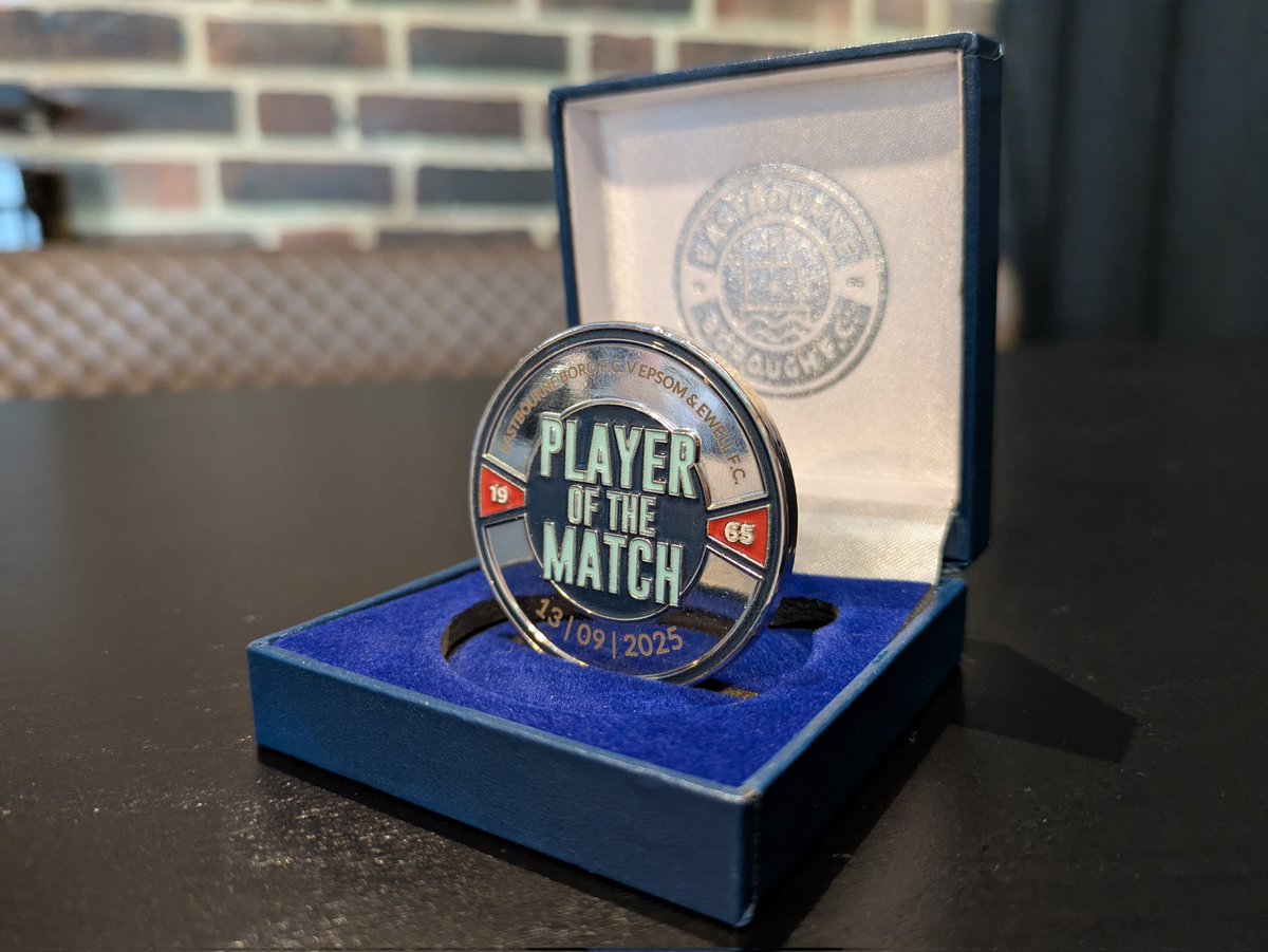 🪙 Today's Player of the Match commemorative coin, supplied by <a href="/zenithcoins/">Zenith Coins®</a>, will be chosen by our Match Sponsors this afternoon - Acorns Charitable Trust 😍