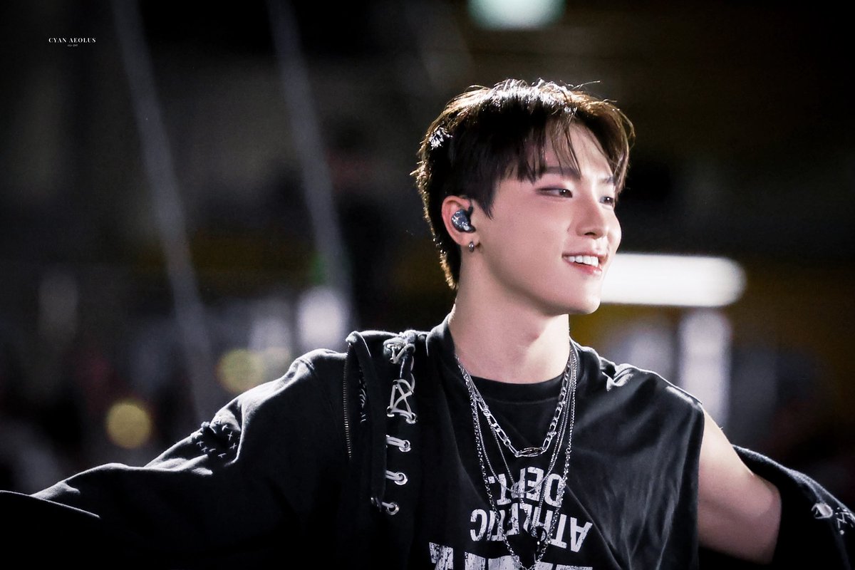 dinonaraCyan's tweet photo. 250913  SEVENTEEN WORLD TOUR NEW_ in INCHEON DAY1 

#DINO #이찬 #디노
#세븐틴 #SEVENTEEN https://t.co/X5EMhm8egA
