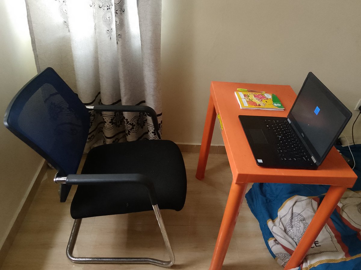 akindipe2098711's tweet image. Keeping it simple. This is where I code, learn and build every day. #DevLife #CodingSetup