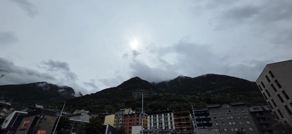 Escaldes d'Engordany avui dissabte a migdia.
