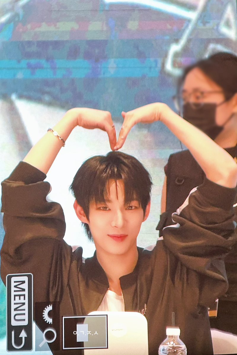 i      love      
steven  kim ⊹ ♡

#STEVEN #스티븐 #STVN #AHOF #아홉