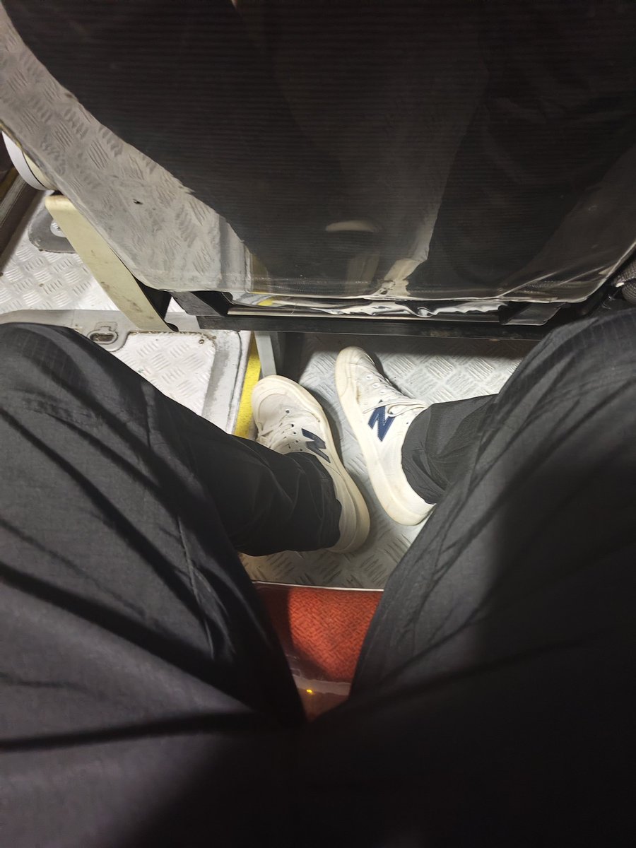 ArquiaJ53495's tweet image. Traveling back to 

#cdo
#centriotower
#kapoy haha