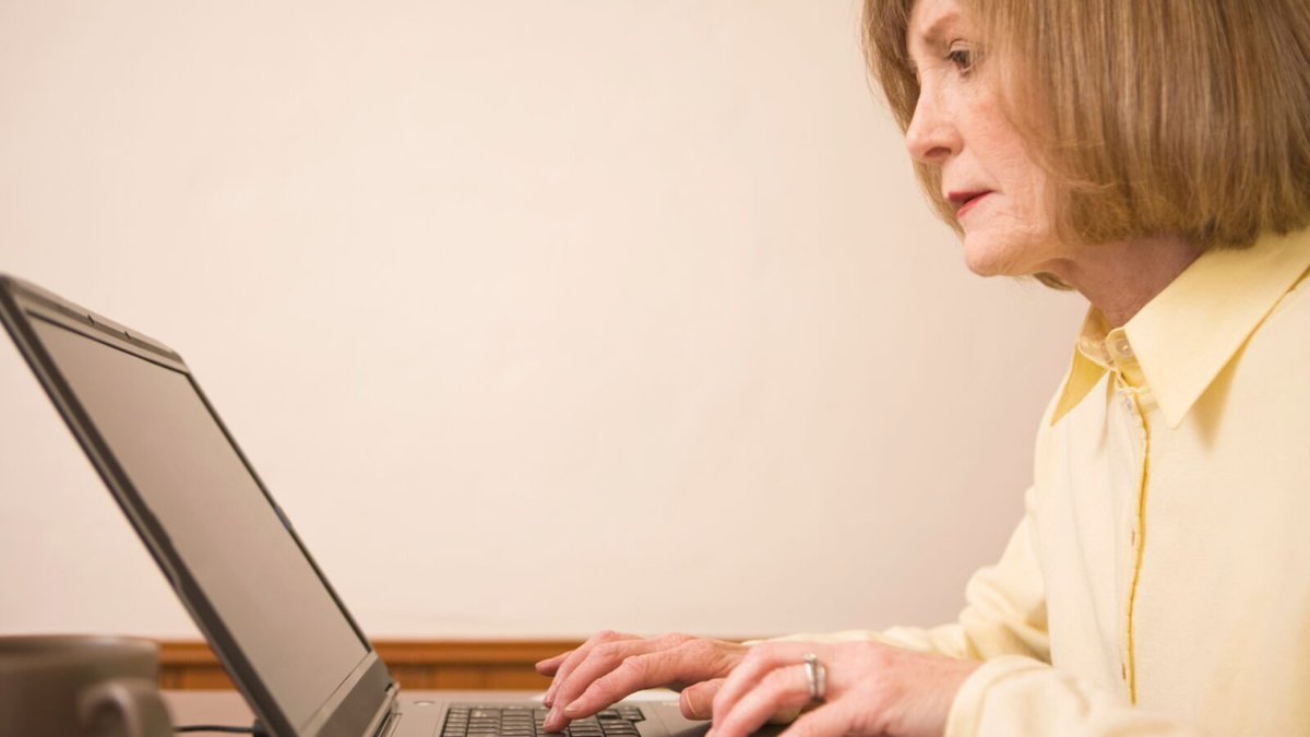 Anonymous tweet media